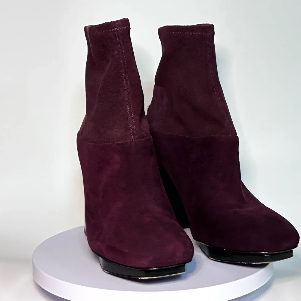 Tory Burch Suede Platform Block Heel Ankle Boots Burgundy Size 8 EUC